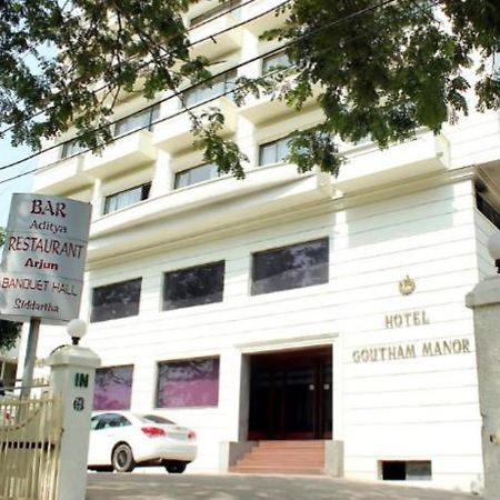 Hotel Goutham Manor Ченнаи Экстерьер фото